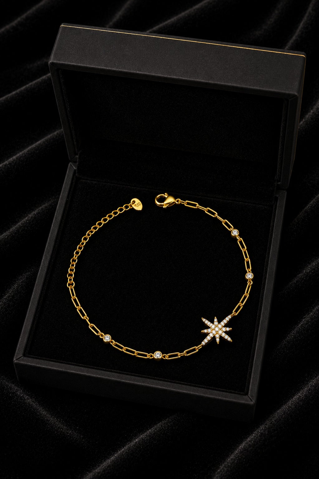 SHE Minimal Bracelet - Gold