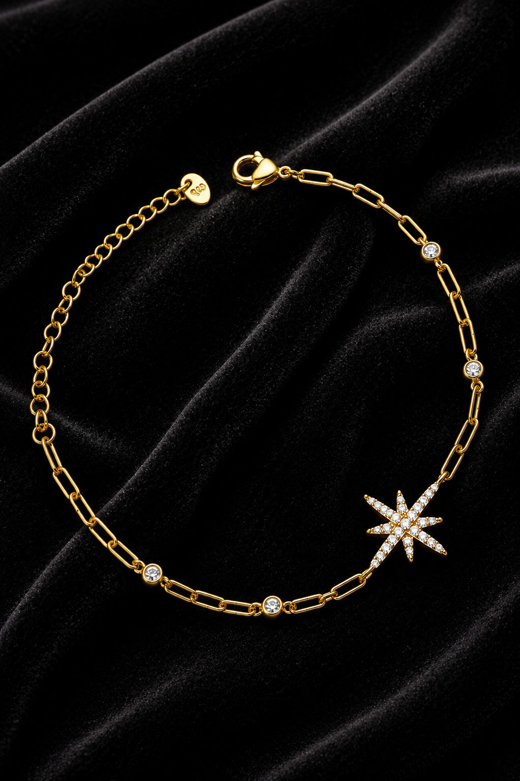 SHE Minimal Bracelet - Gold